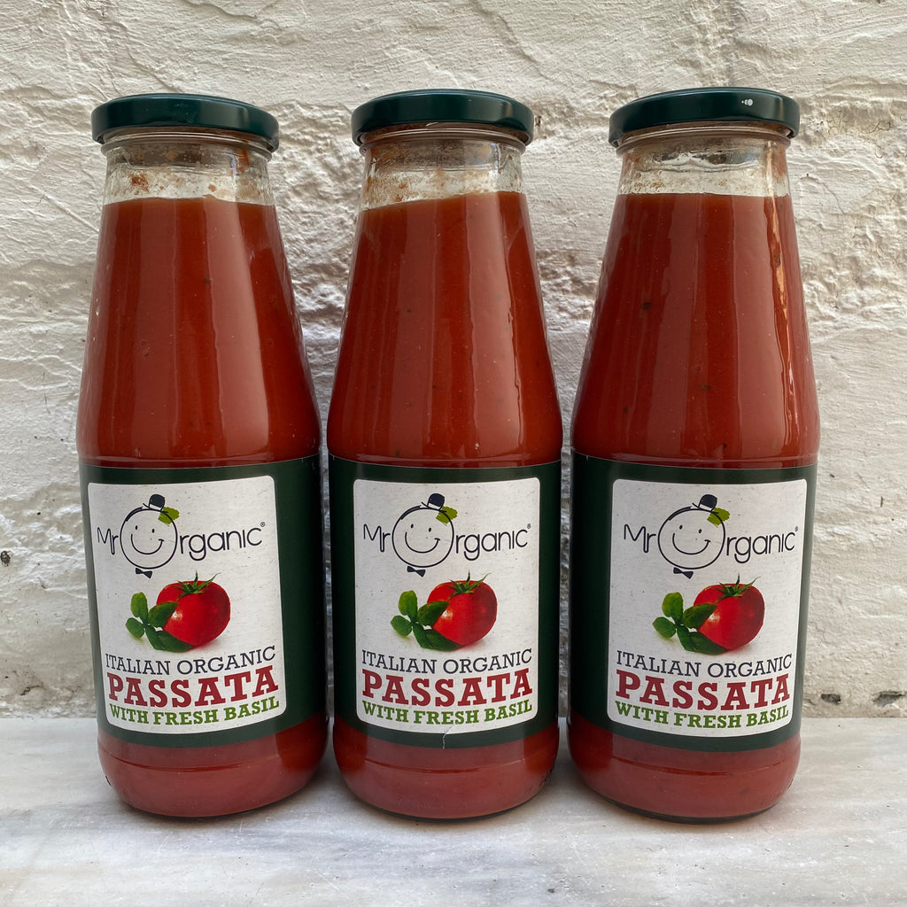 Mr Organic Tomato Passata w/ Basil
